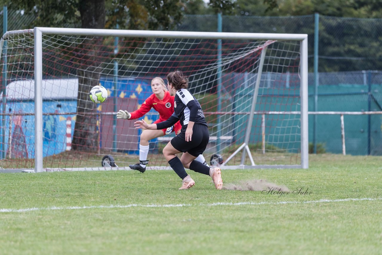 Bild 316 - Frauen Grossenasper SV - SV Steinhorst/Labenz : Ergebnis: 1:3